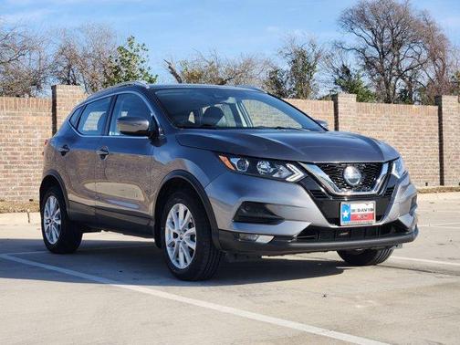 2022 Nissan Rogue Sport SV