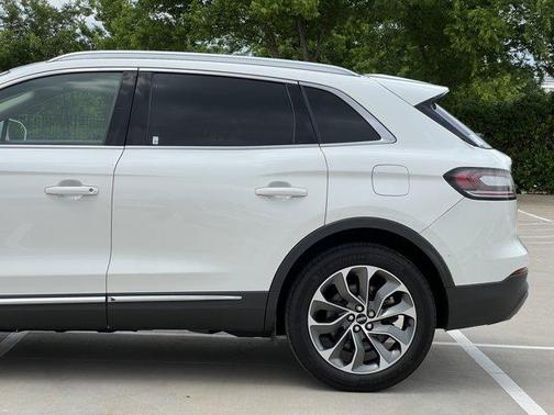 2021 Lincoln Nautilus Reserve