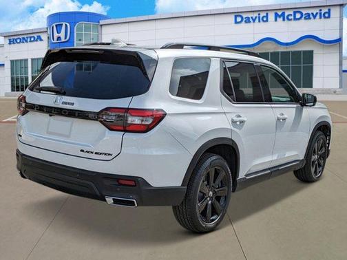 2025 Honda Pilot Black Edition