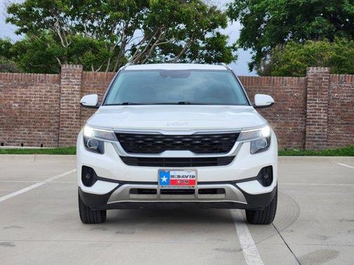 2023 Kia Seltos S