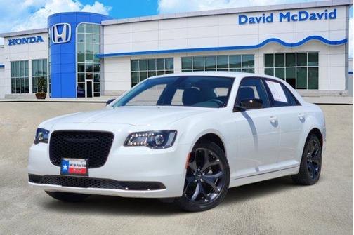 2023 Chrysler 300 Touring