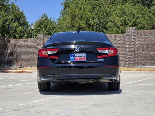 Crystal Black Pearl 2022 Honda Accord Hybrid Sport