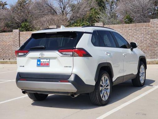 2022 Toyota RAV4 Limited