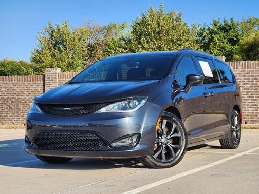 2019 Chrysler Pacifica Touring-L Plus