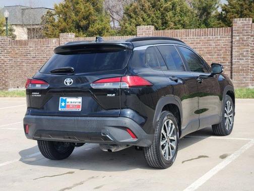 2022 Toyota Corolla Cross XLE