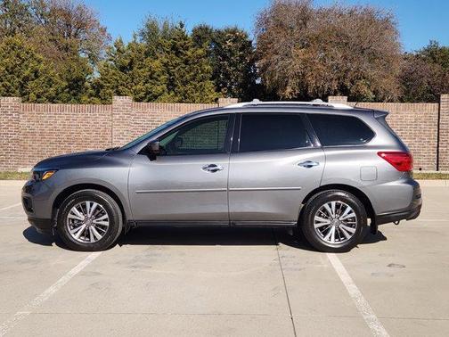 2018 Nissan Pathfinder SL