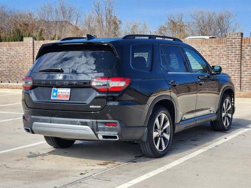2023 Honda Pilot Touring