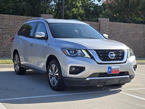 2019 Nissan Pathfinder SL
