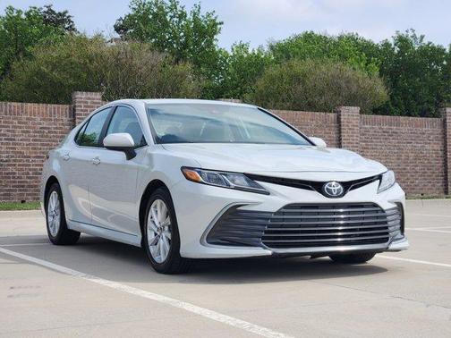 Wind Chill Pearl 2023 Toyota Camry LE