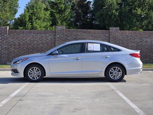2017 Hyundai SONATA Base