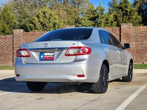 2012 Toyota Corolla LE