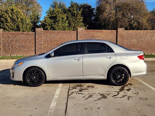 2012 Toyota Corolla LE