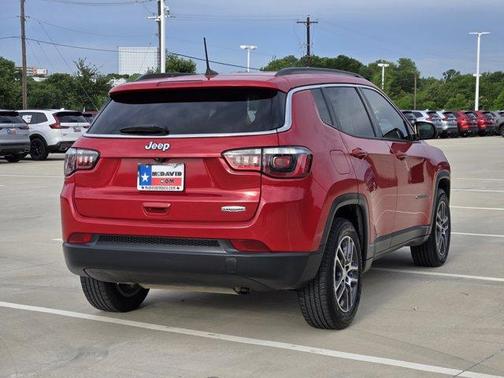 Redline Pearlcoat 2017 Jeep Compass Latitude