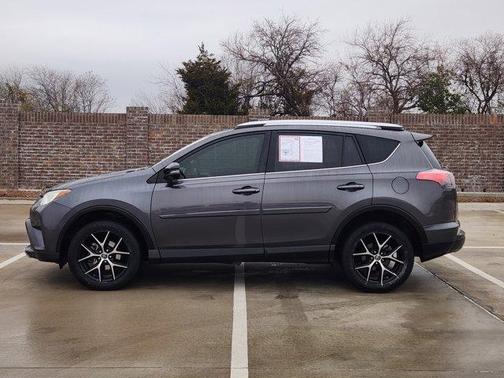 2016 Toyota RAV4 SE