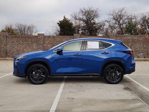 2022 Lexus NX 450h+ Luxury