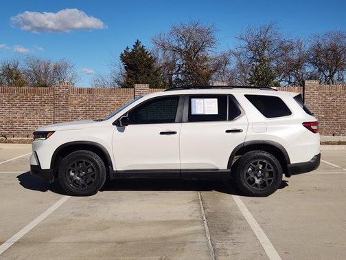 2023 Honda Pilot TrailSport