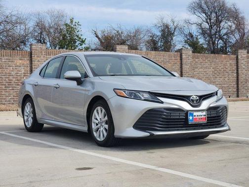 2018 Toyota Camry LE