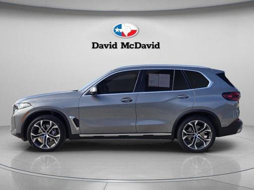 Gray Metallic 2025 BMW X5 xDrive40i