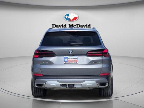 Gray Metallic 2025 BMW X5 xDrive40i