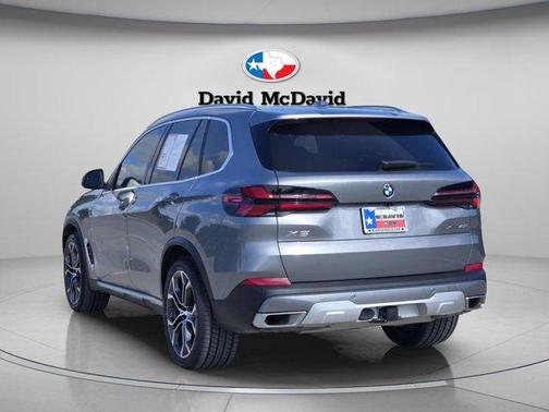 Gray Metallic 2025 BMW X5 xDrive40i