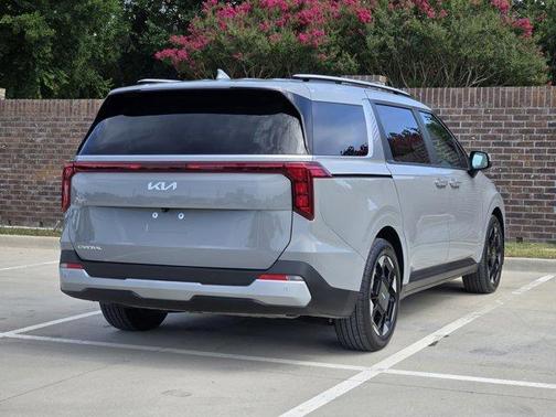 2025 Kia Carnival EX