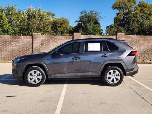2019 Toyota RAV4 LE