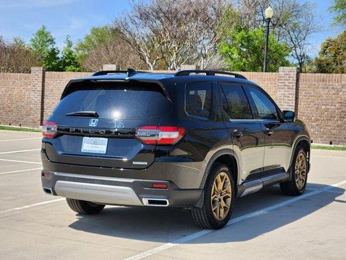 2024 Honda Pilot Touring