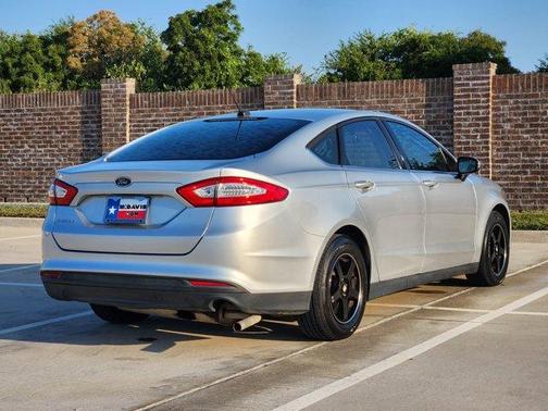 2014 Ford Fusion S
