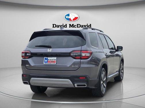 Modern Steel Metallic 2023 Honda Pilot Elite