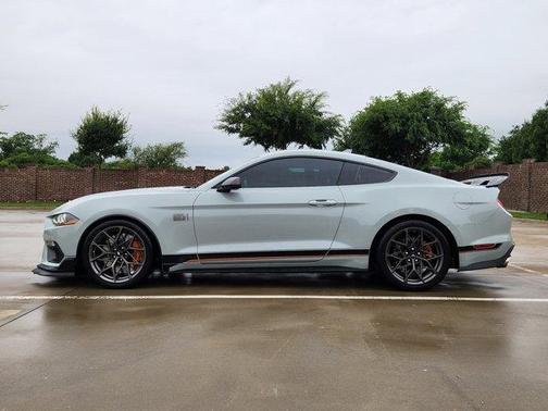 2022 Ford Mustang Mach 1