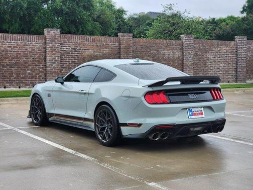 2022 Ford Mustang Mach 1