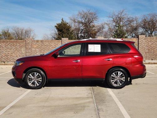 2020 Nissan Pathfinder SL