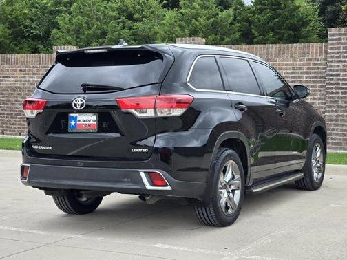 2017 Toyota Highlander Limited Platinum