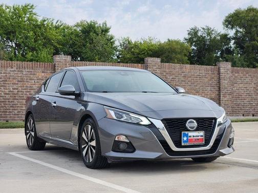 2020 Nissan Altima 2.5 SV