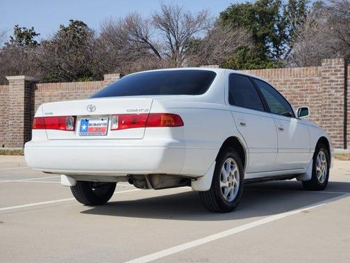 2001 Toyota Camry LE