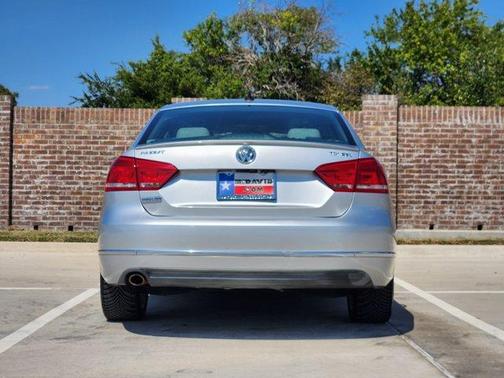 2014 Volkswagen Passat 2.0L TDI DSG SEL Premium