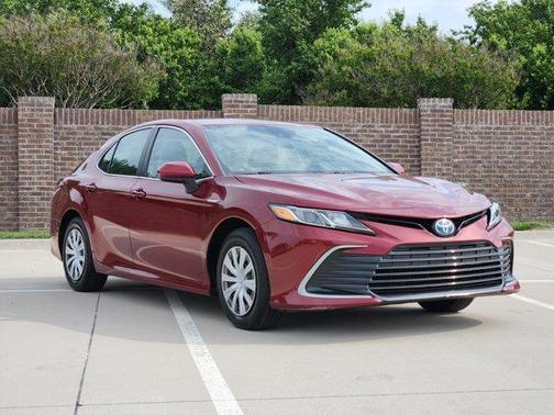 2021 Toyota Camry Hybrid LE
