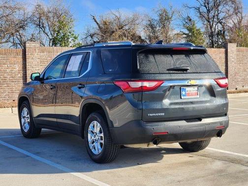 2018 Chevrolet Traverse LT Cloth