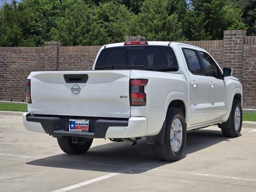 2024 Nissan Frontier SV