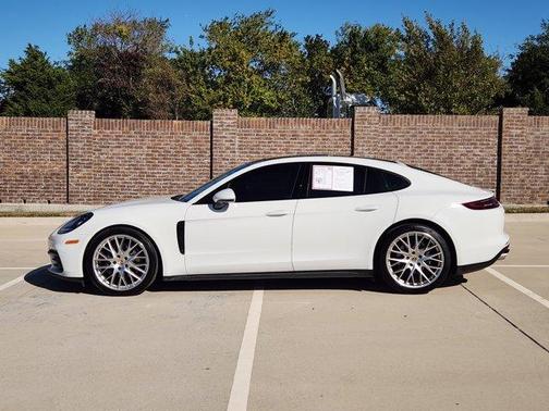 2020 Porsche Panamera 4