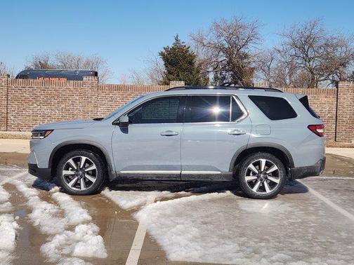 2023 Honda Pilot Touring