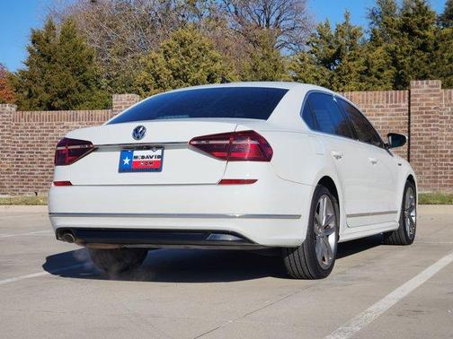 2017 Volkswagen Passat 1.8T R-Line