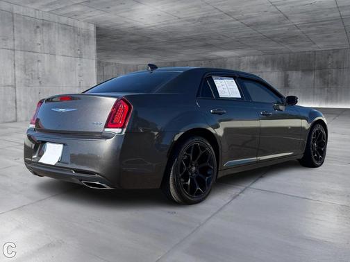 2019 Chrysler 300 Touring