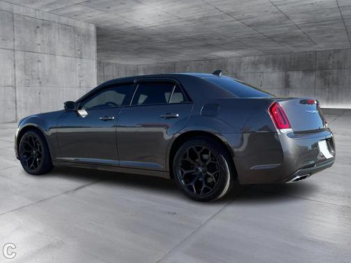 2019 Chrysler 300 Touring