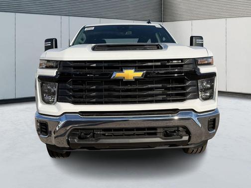 Summit White 2026 Chevrolet Silverado 2500 WT