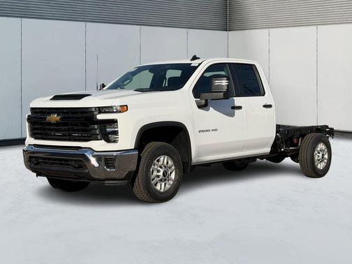 Summit White 2026 Chevrolet Silverado 2500 WT