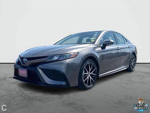 2024 Toyota Camry Hybrid SE