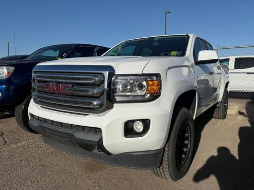 Summit White 2017 GMC Canyon SLE