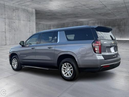 2022 Chevrolet Suburban LT