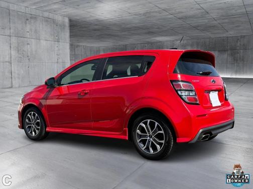 2020 Chevrolet Sonic FWD Hatchback LT 5-Door